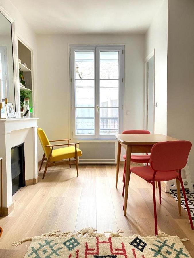 Modern Appartement W/ Tour Eiffel View In The 7Th Париж Екстериор снимка